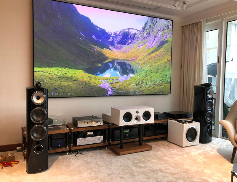 影院案例: Samsung LSP9T LaserTV x 120" 抗光幕