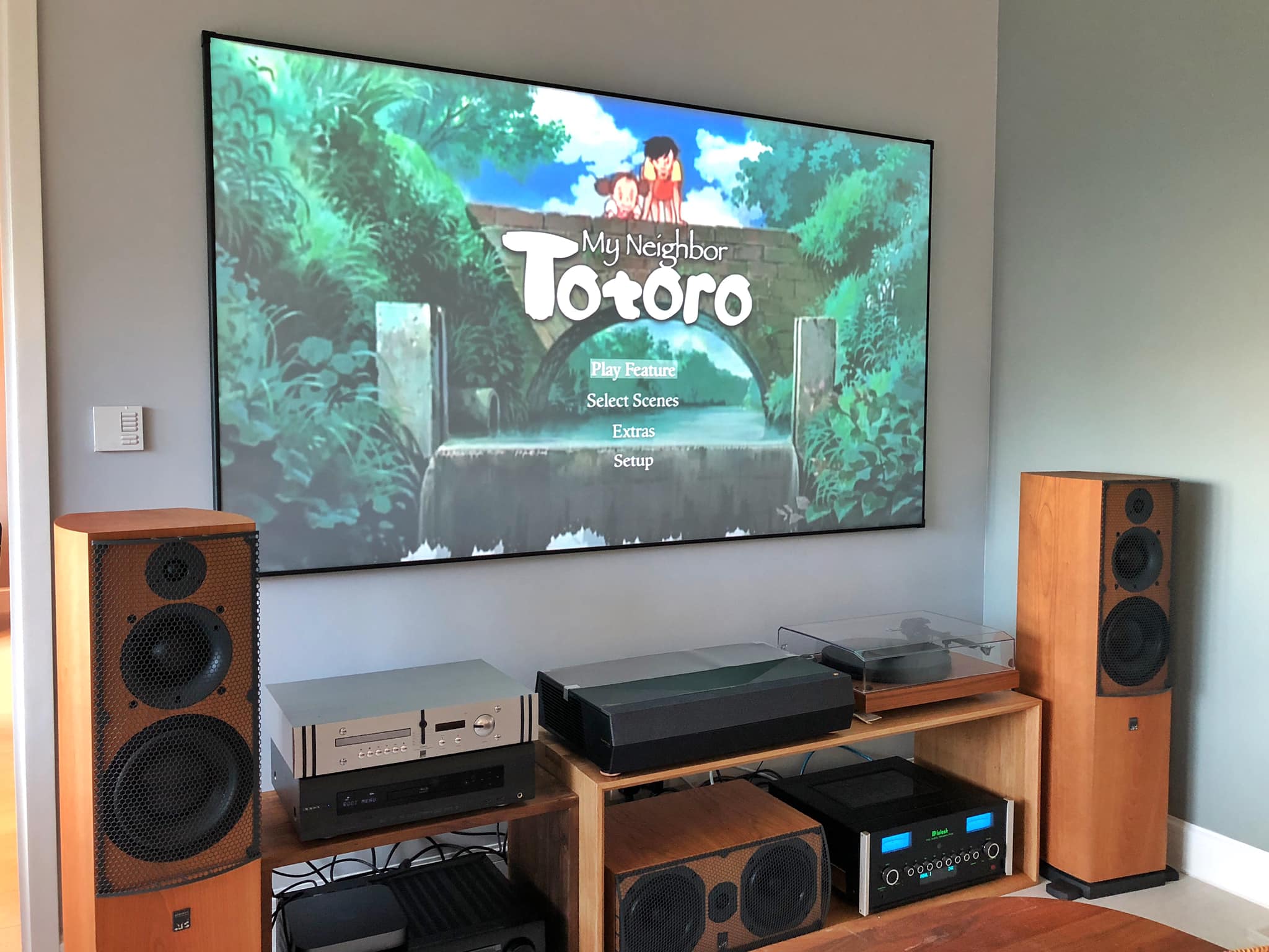 Laser TV 容易入屋