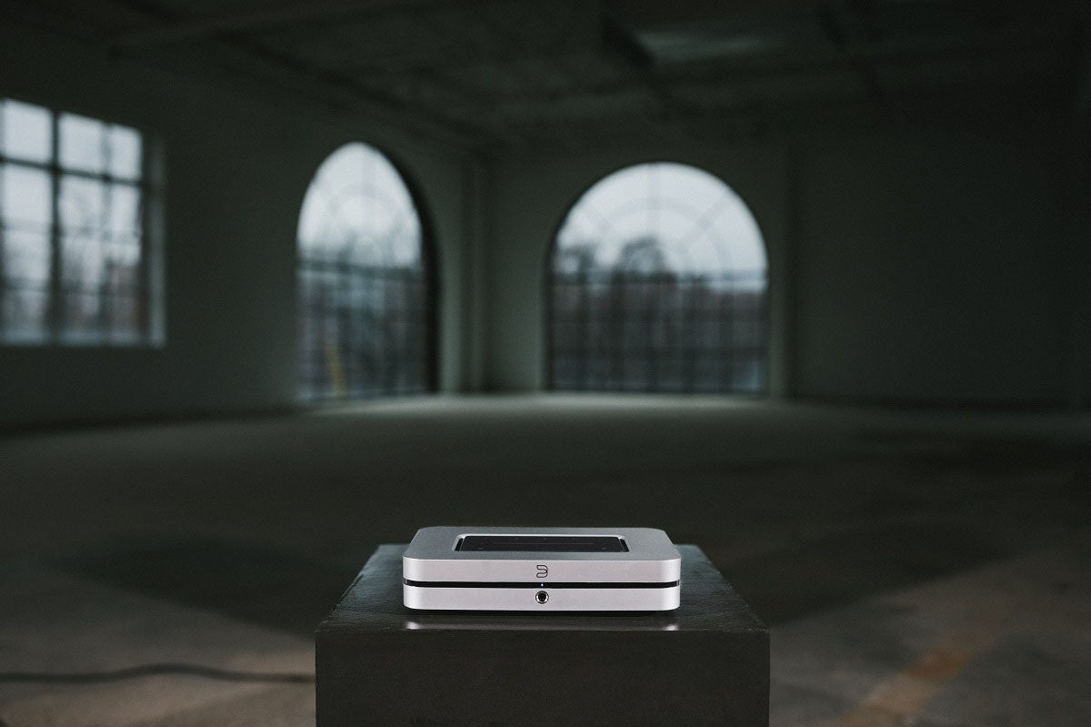 BlueSound NODE-X ネットワークストリーマー 10周年記念限定商品 BLUESOUNDの10周年記念モデル「NODE X」日本ヴァージョンが、ファン